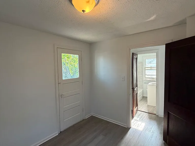 19171 Monterey Ave — Photo 12