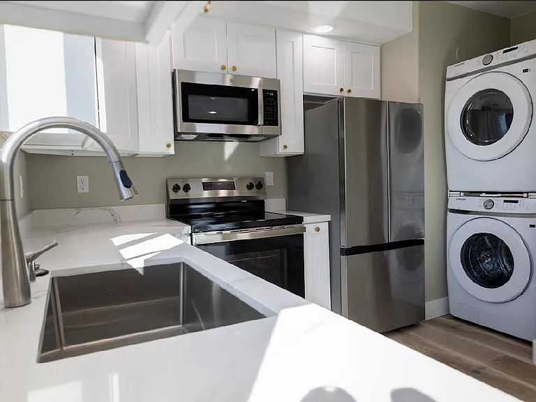 1415 El Capitan Way #A — Photo 3