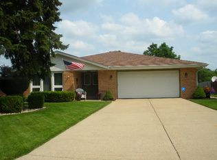 4522 Crescent Cir, Rockford, IL 61108