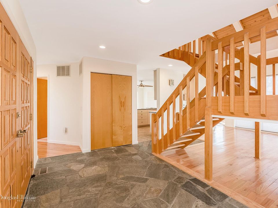 58 Linda Ln W, Riverhead, NY 11901 Zillow
