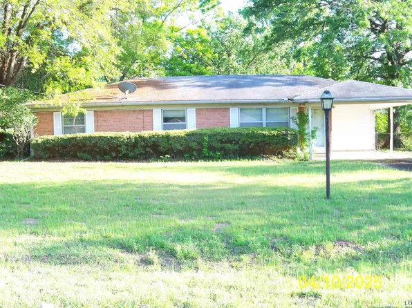 202 Collins Ave, Longview, TX 75605