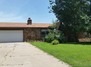 15431 S 292nd East Ave, Coweta, OK 74429