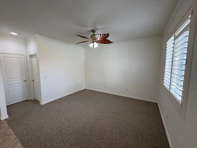 5928 W Whitley Ave — Photo 7