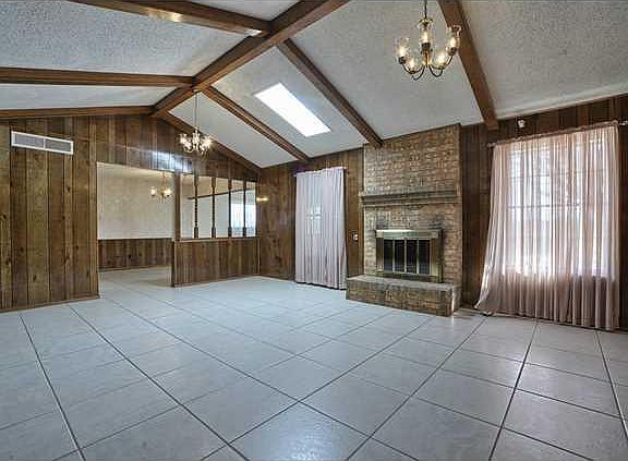 3rd image of 4962 Round Rock Dr