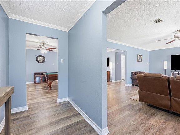 4th image of 3650 Durwood Dr