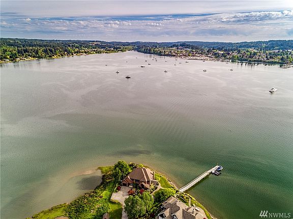 An amazing spot with views in all directions. Poulsbo is a wonderful port of call for NW boaters year around.