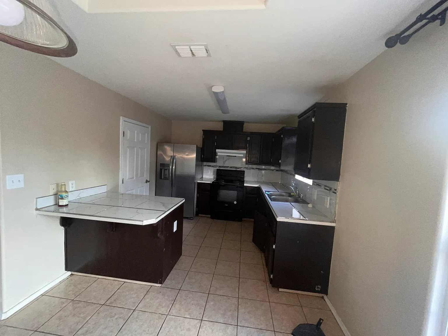 4 bed, 1476 sqft, $1,450 — Photo 2