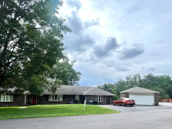 2713 Warren Dr, Saint Paul, VA 24283