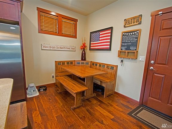 5th image of 614 Trump Ave NW