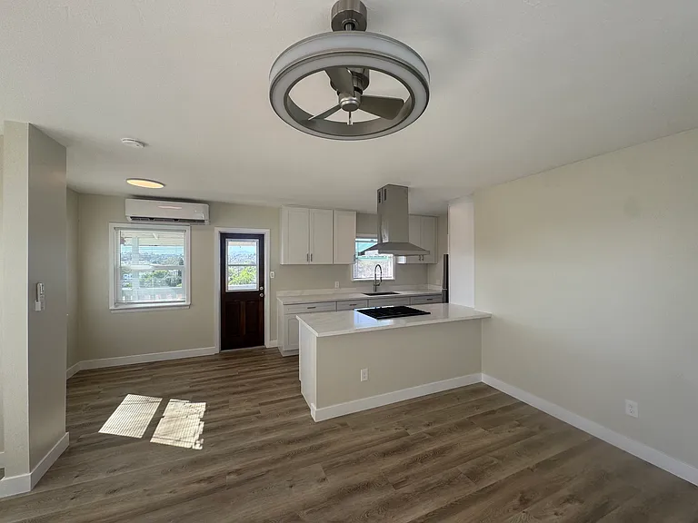 401 N Citrus Ave N #401 — Photo 1