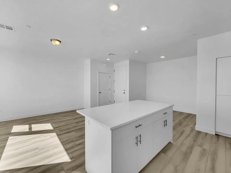 5599 Carnelian Pkwy #608