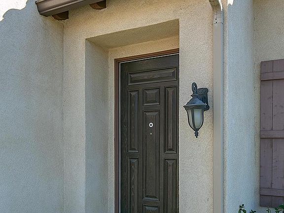 3rd image of 660 Milford St