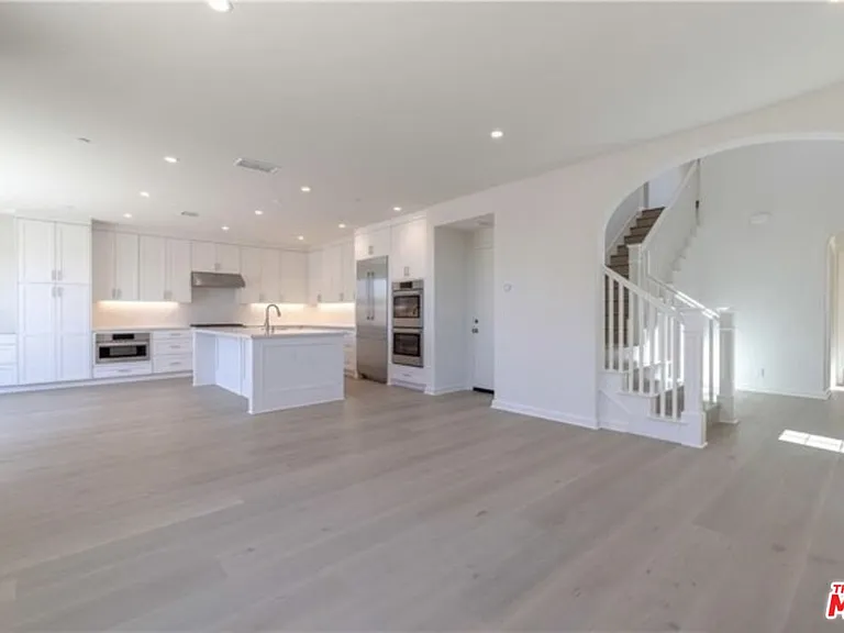 113 Escala — Photo 11