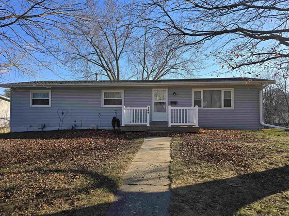 104 N Oak St, West Union, IA 52175