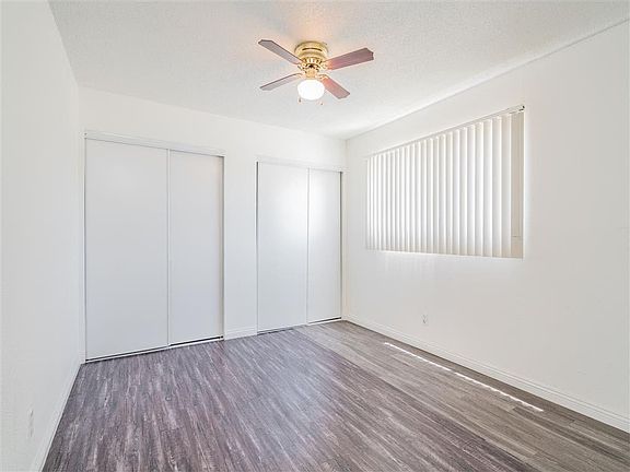 Long Beach bedroom