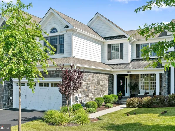 3802 Meadow View Farm Rd, Newtown Square, PA 19073