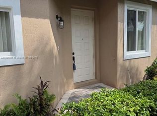 15880 SW 12th St, Hollywood, FL 33027