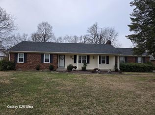 2713 Garrett Dr, Bowling Green, KY 42104