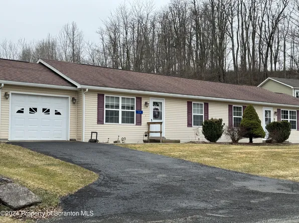 13/27 Kirstens Way, New Milford, PA 18834