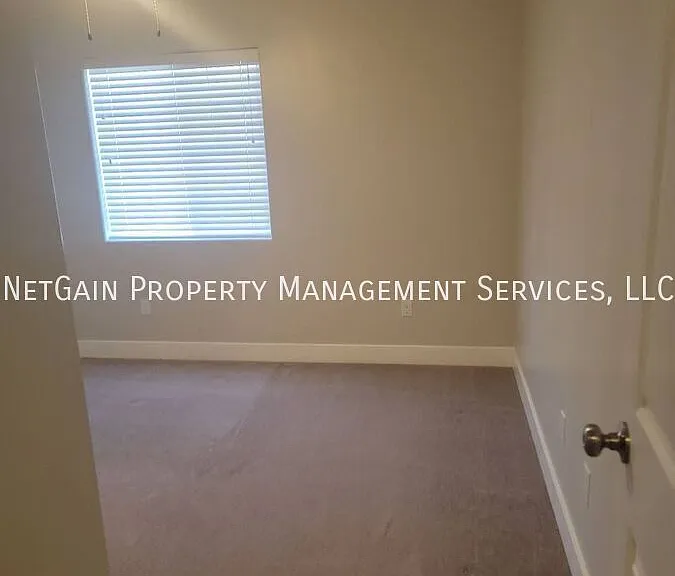 173 E Fiddlers Canyon Rd #48 — Photo 7