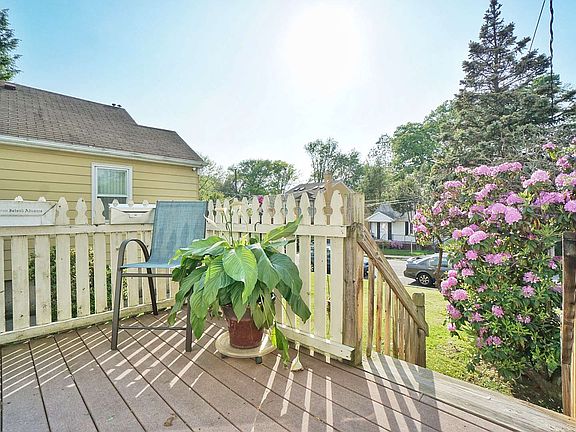 4th image of 76 Cheshire Pl