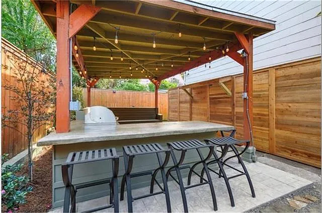 1414 Magazine St #1 — Photo 13