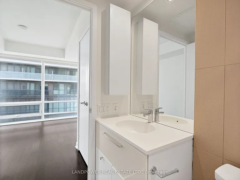 15 Grenville St #2609 — Photo 23