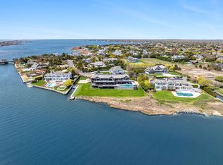 34 Westbridge Rd, Westhampton Beach, NY 11978