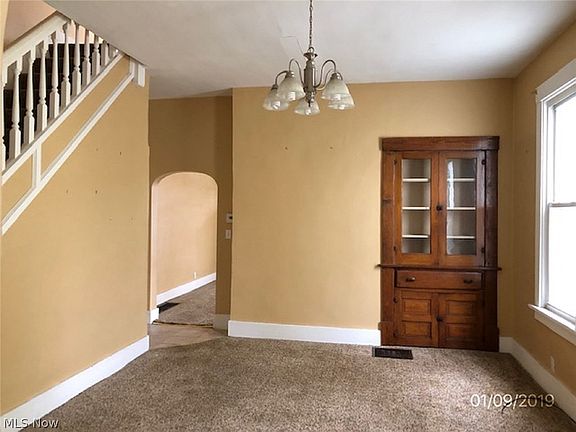 3rd image of 419 William St