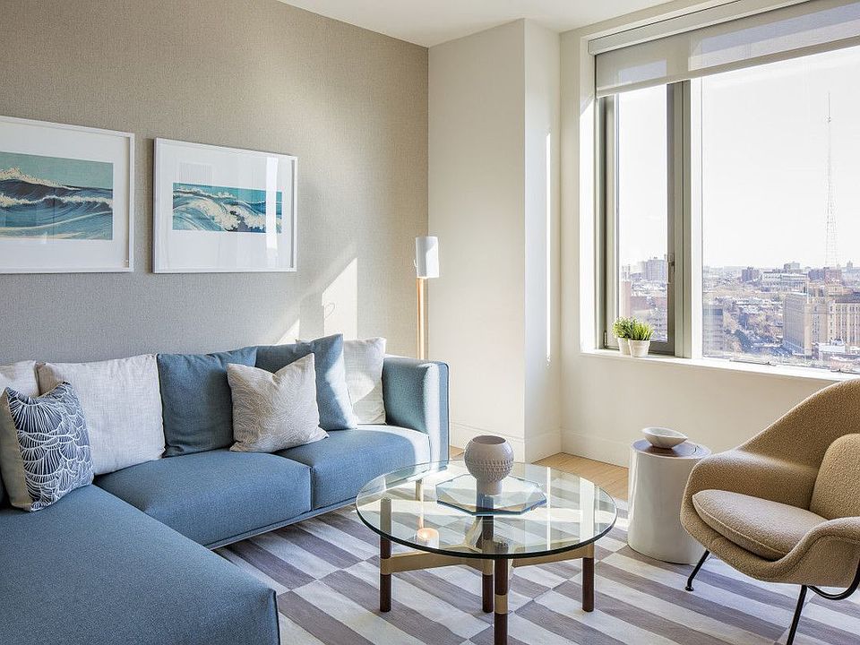 1st image of 10 City Pt APT 29G