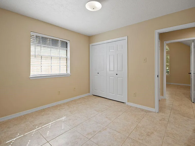 710 Lochnell Dr — Photo 19