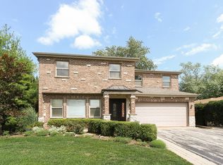 907 N Brentwood Ln, Mount Prospect, IL