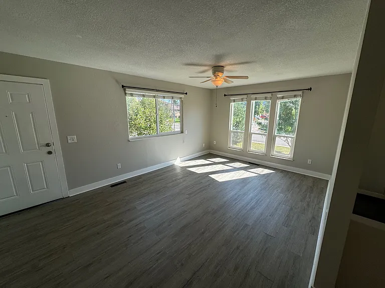 4700 W 16th Ave — Photo 5