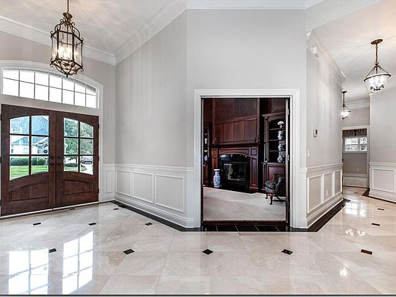 2nd image of 4105 Symphony Ln