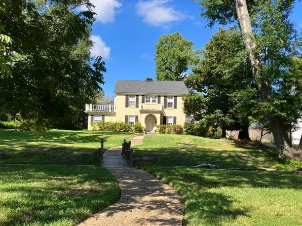 1319 Belmont Dr, Tyler, TX 75701