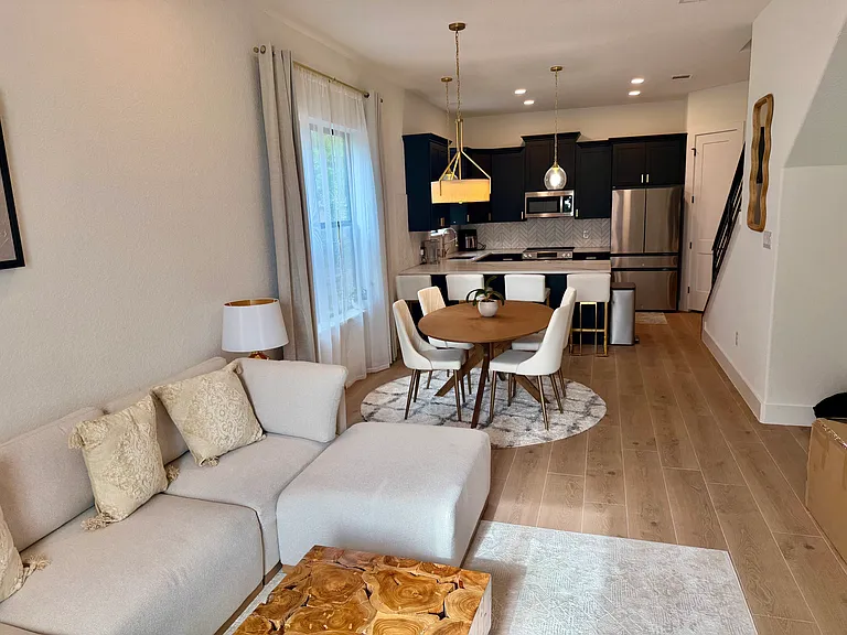 1722 N Olive St — Photo 26