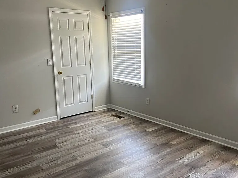 5213 Falling Creek Ln — Photo 9