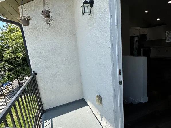 14709 1/2 Saticoy St, Van Nuys, CA 91405