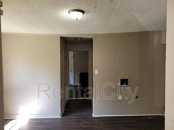 3rd image of 1722 Ayers St Unit A