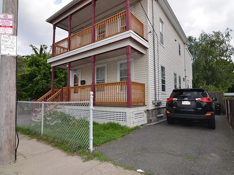 12 Wentworth St #1 — Photo 12