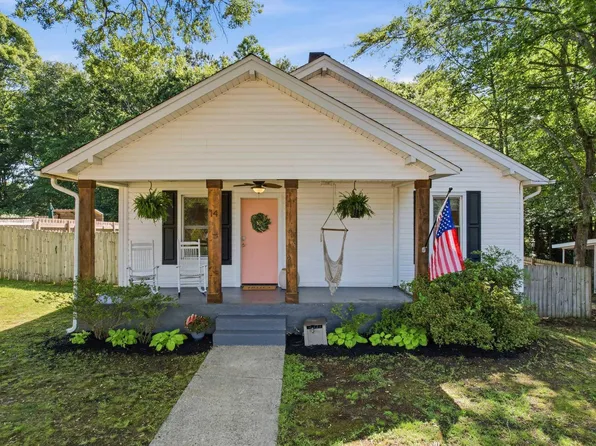 14 School St, Travelers Rest, SC 29690
