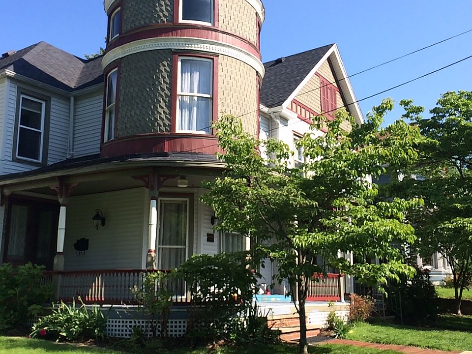 1st image of 1033 Juliana St