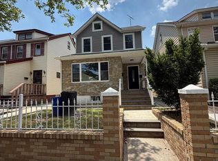 14632 Huxley St, Rosedale, NY 11422