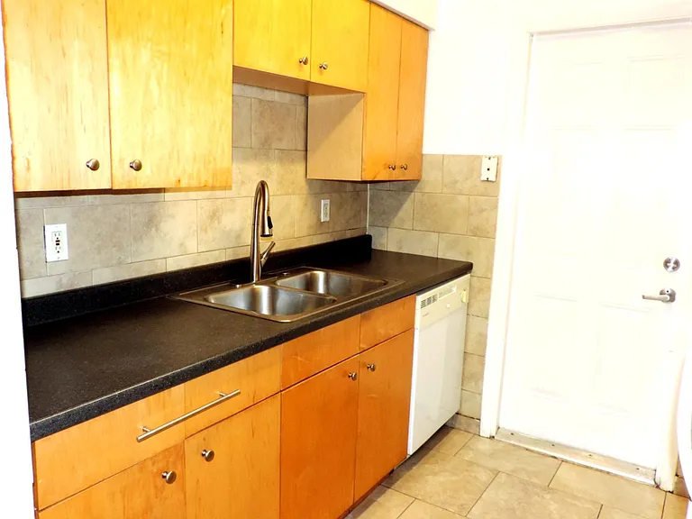 1621 SW 6th Ave #2 — Photo 16