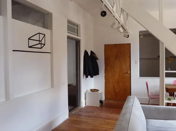 (undisclosed Address), Monticello, IL 61856