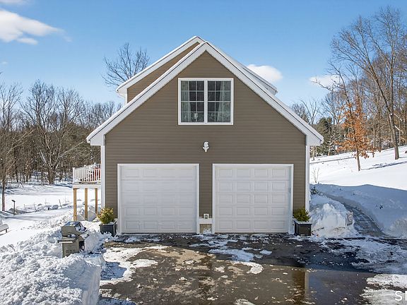 2nd image of 65 Plain Hill Road