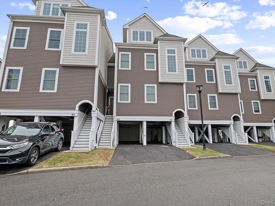 1st image of 422 Marina Pointe Drive #422