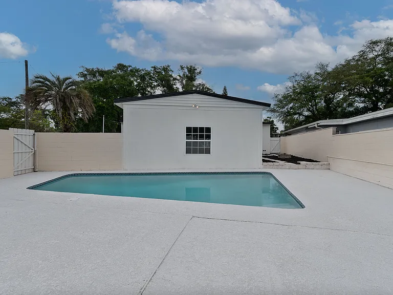 3610 Clemwood Dr — Photo 17