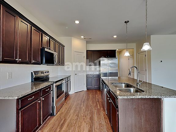 3rd image of 604 Drema Ct