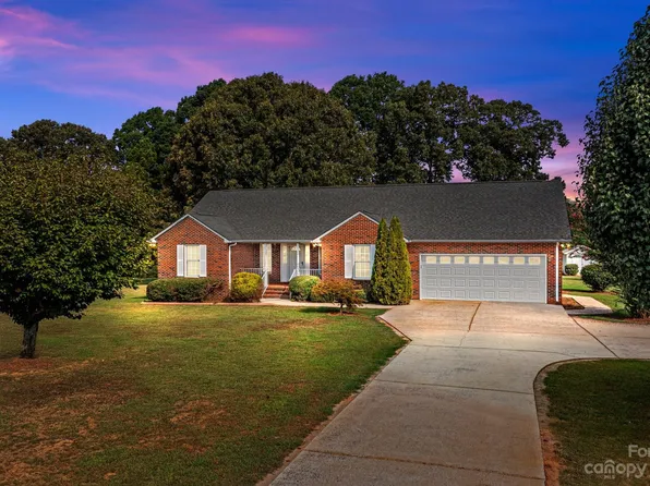 5559 Thomas Ln, Stanfield, NC 28163